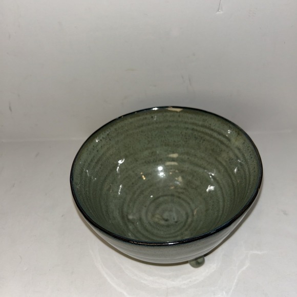 Stoneware Shaded Blue Green Pottery Bowl With Feet 6" Wide & 4" Tall - Picture 2 of 6